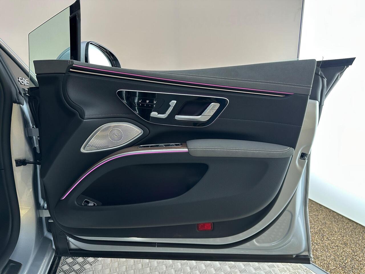 Mercedes-Benz EQS BU72RGO