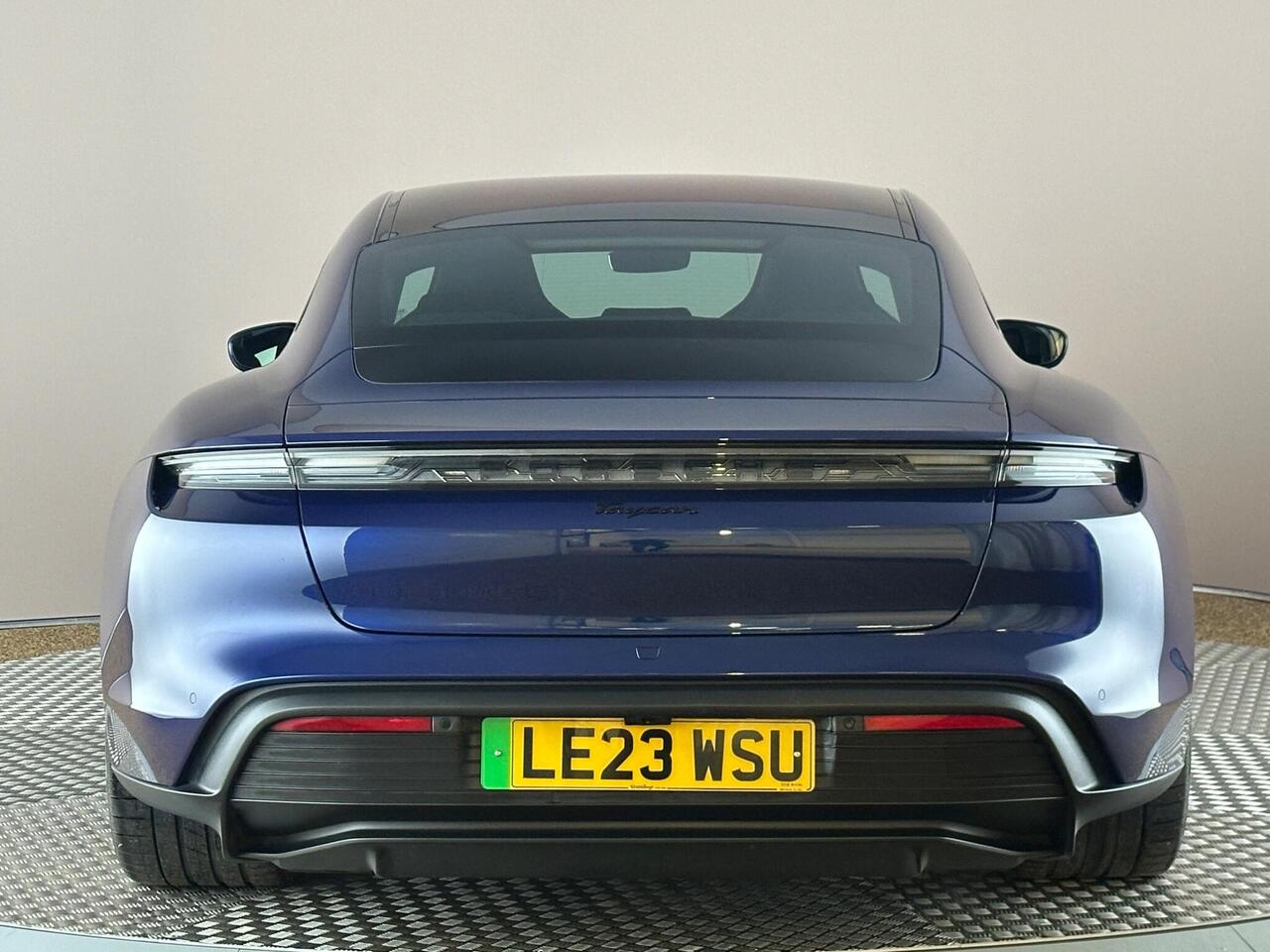 Porsche Taycan LE23WSU