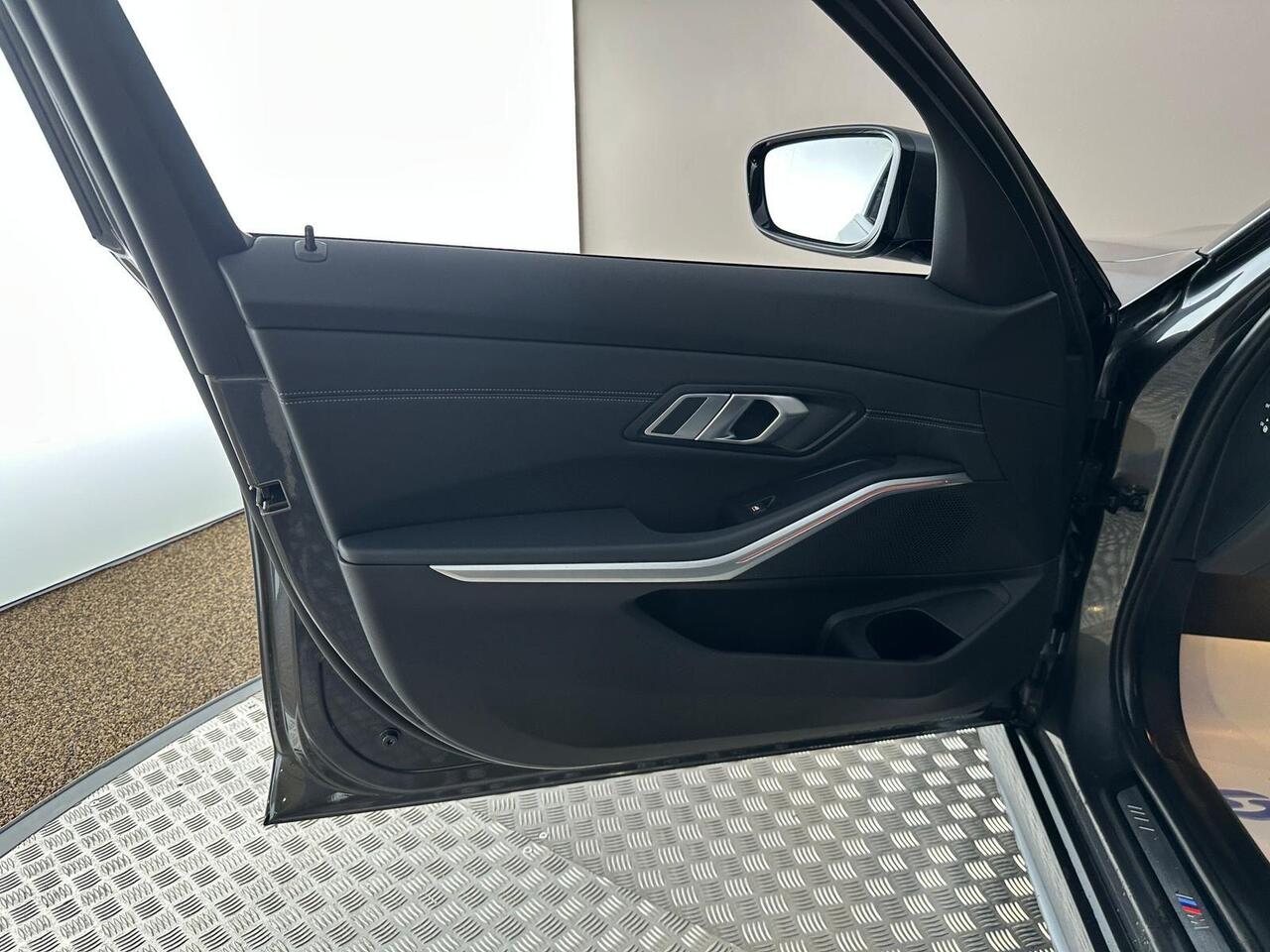 BMW 3 Series AP21DVK