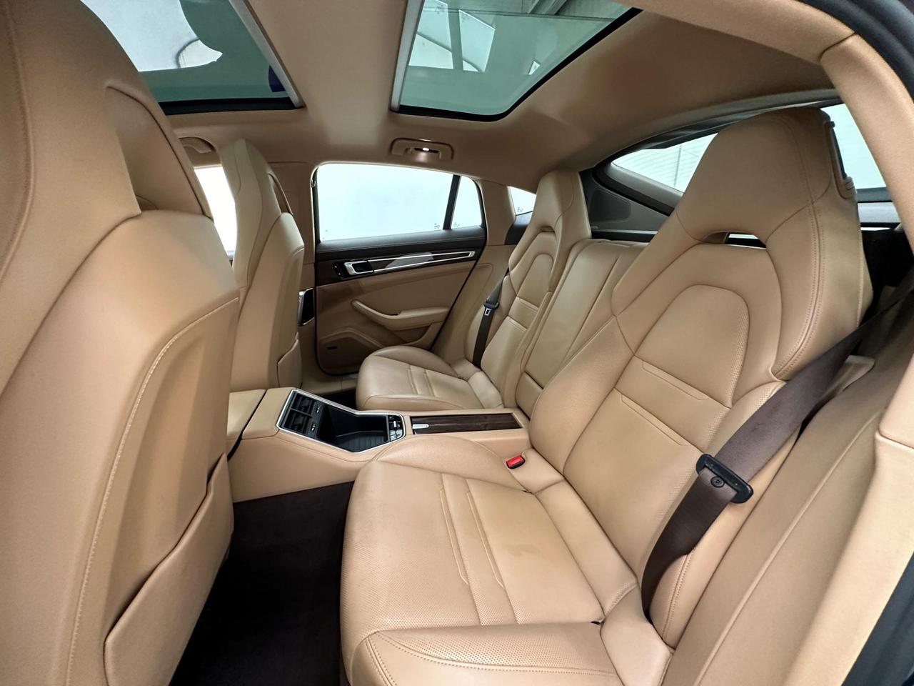 Porsche Panamera LA17VFV