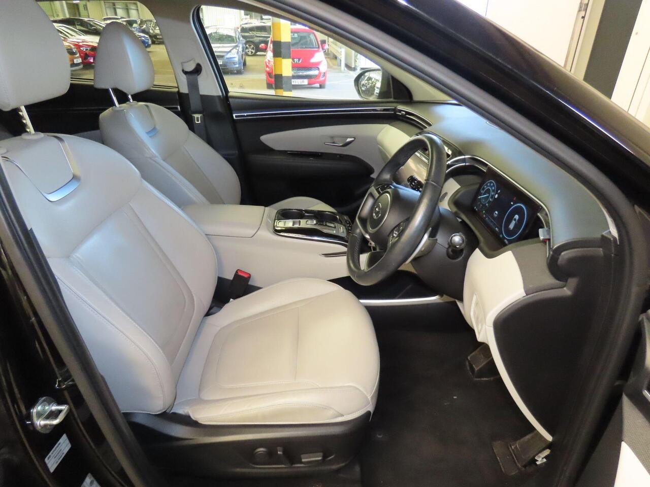 Hyundai TUCSON AX22AYS