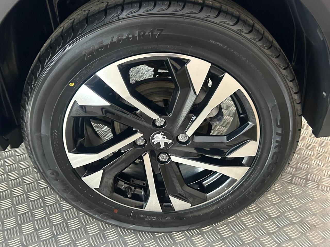 Peugeot 2008 KW72VUU