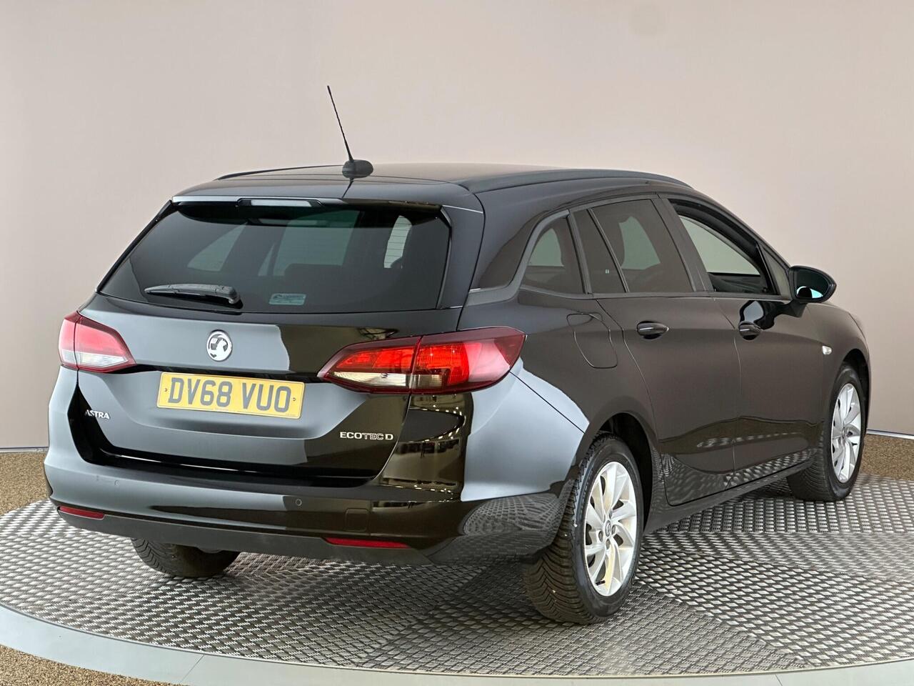 Vauxhall Astra DV68VUO