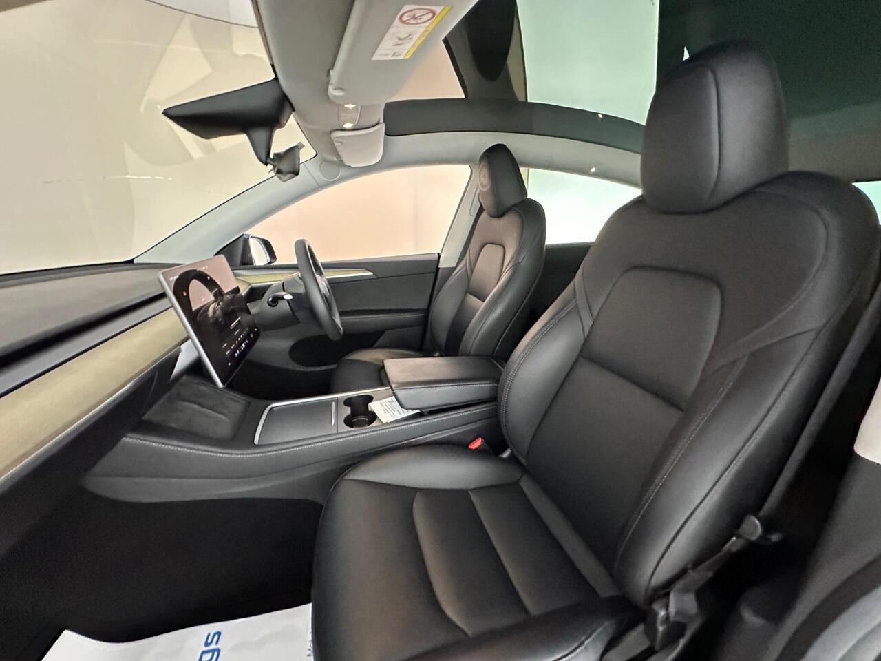 Tesla Model Y NL23XBN