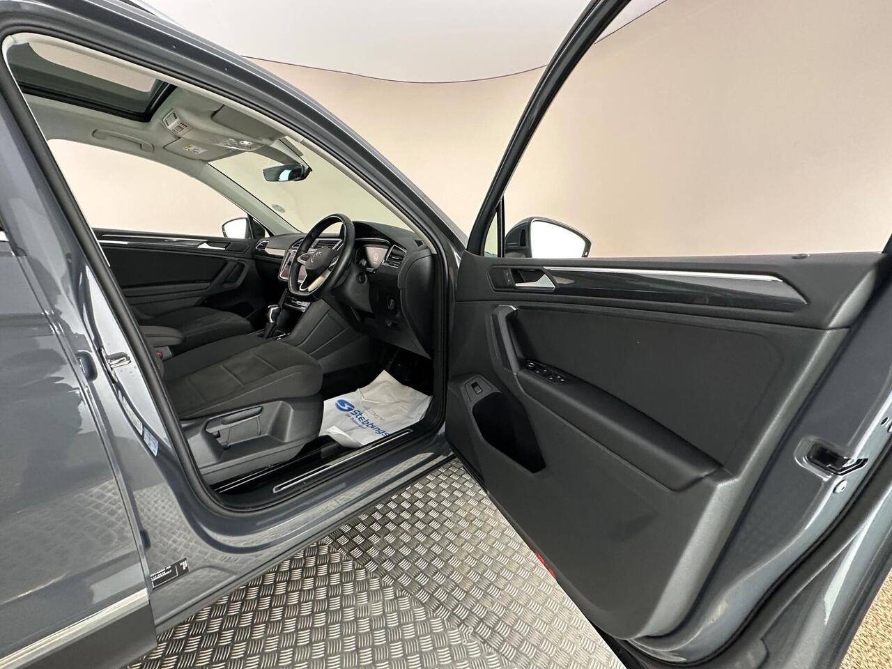 Volkswagen Tiguan CA21HYZ