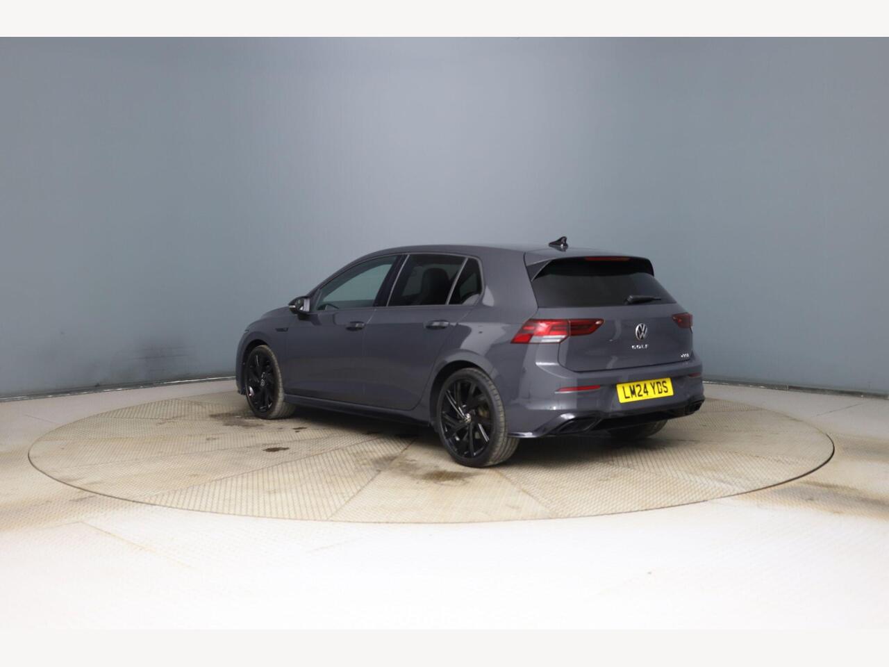 Volkswagen Golf LM24YDS