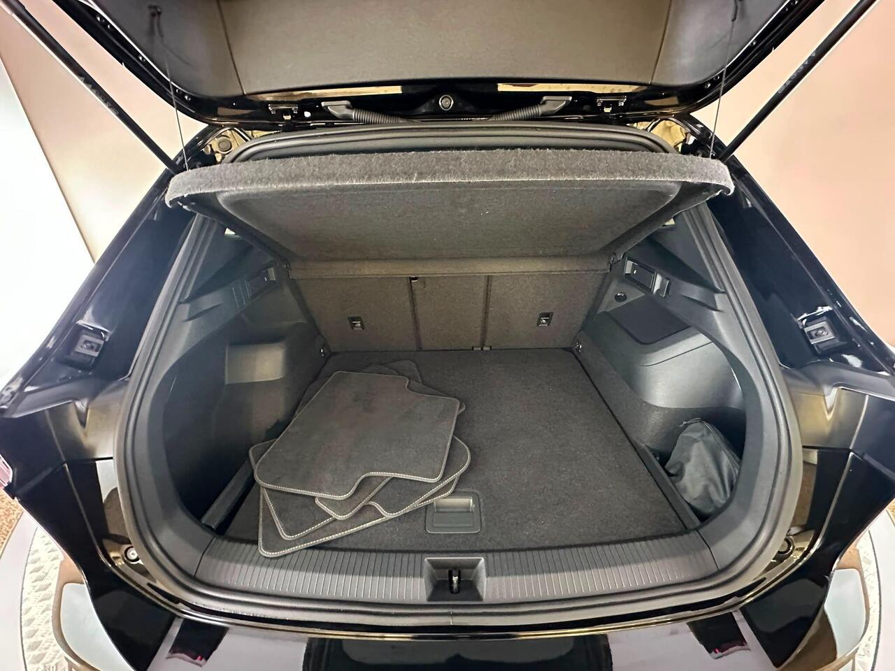 Volkswagen Tiguan KO74HFK