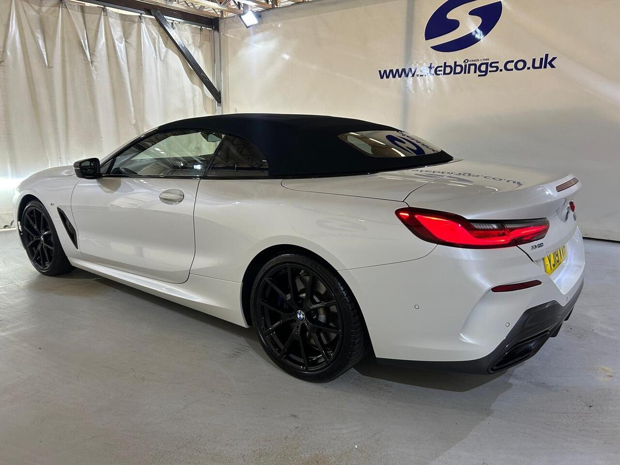 BMW 8 Series YJ19VVH