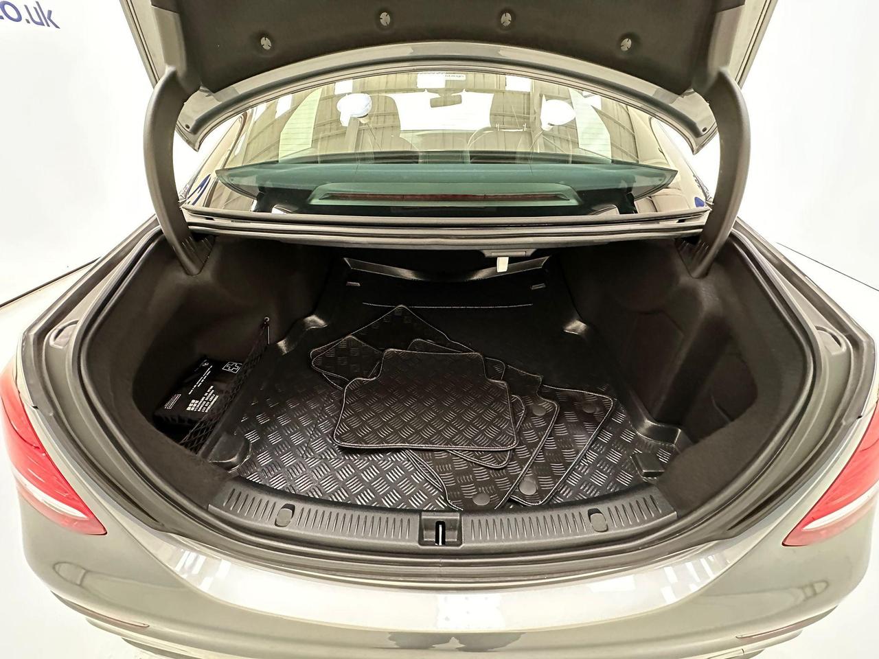 Mercedes-Benz E Class LO17YWC