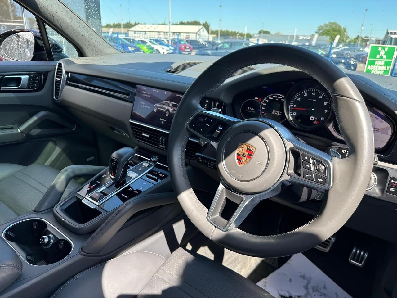 Porsche Cayenne AK18UXX