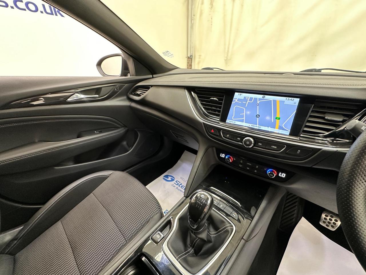 Vauxhall Insignia BT67GNN