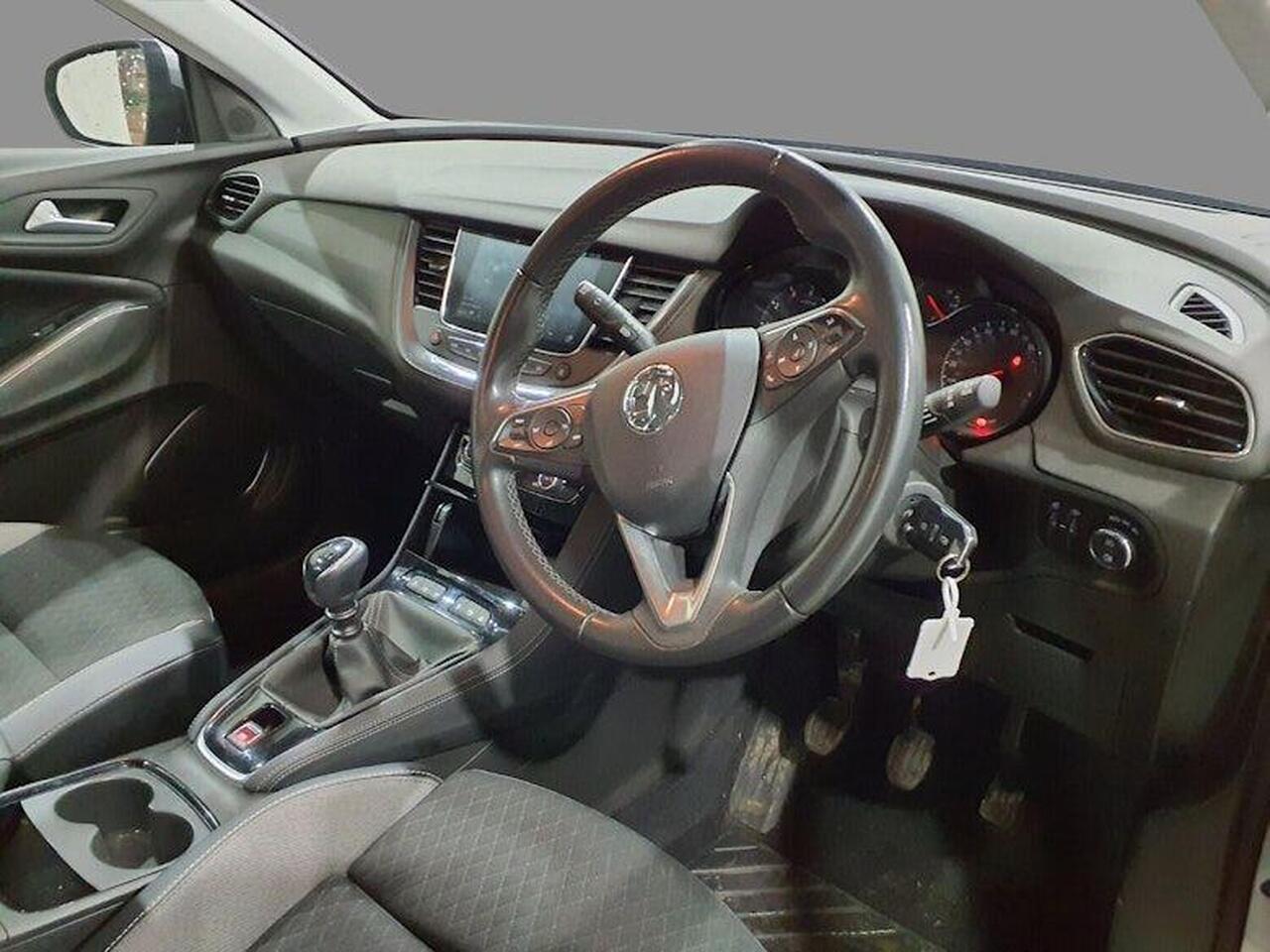 Vauxhall Grandland X FP21OZF