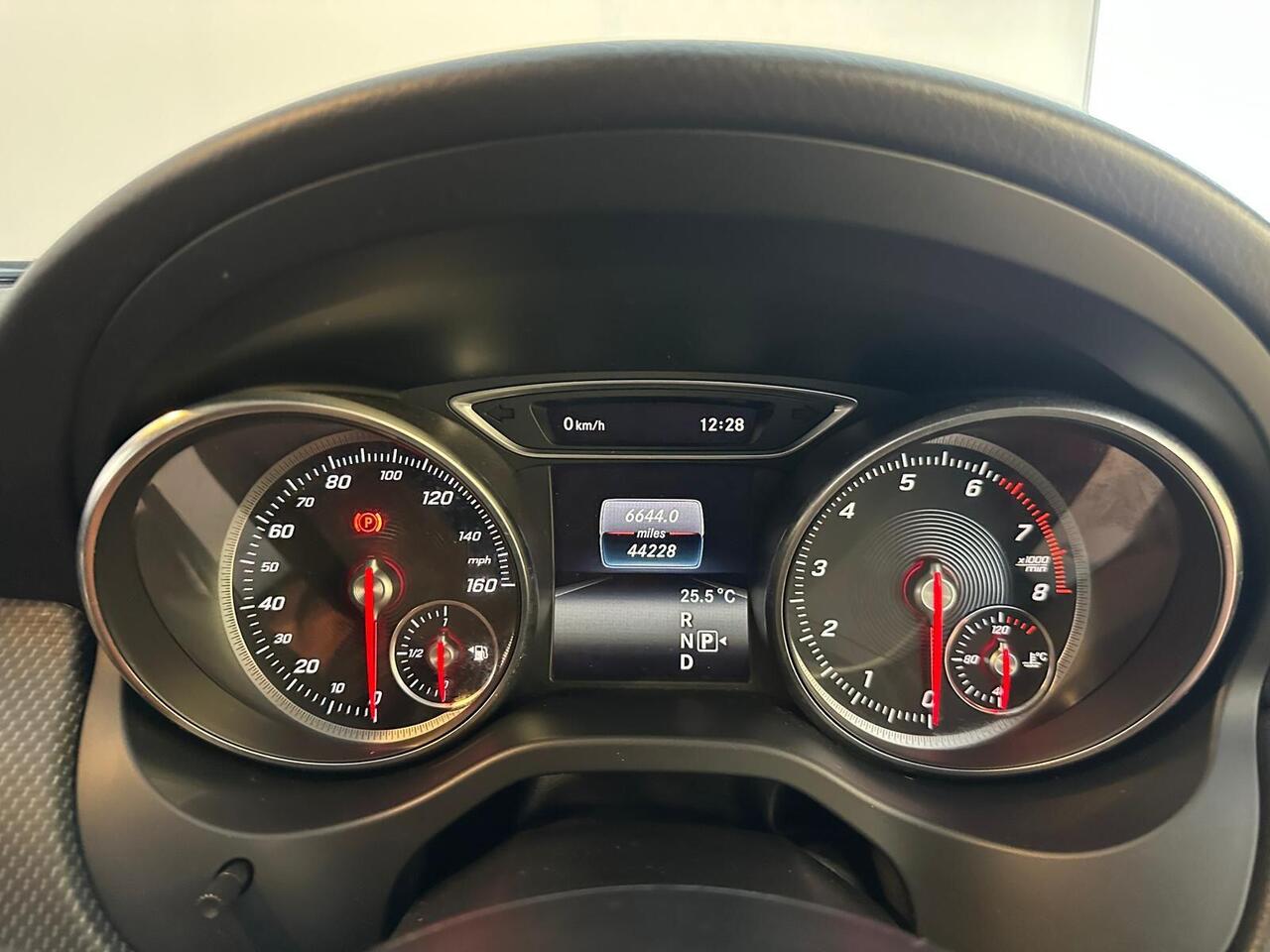 Mercedes-Benz GLA FX68VUB