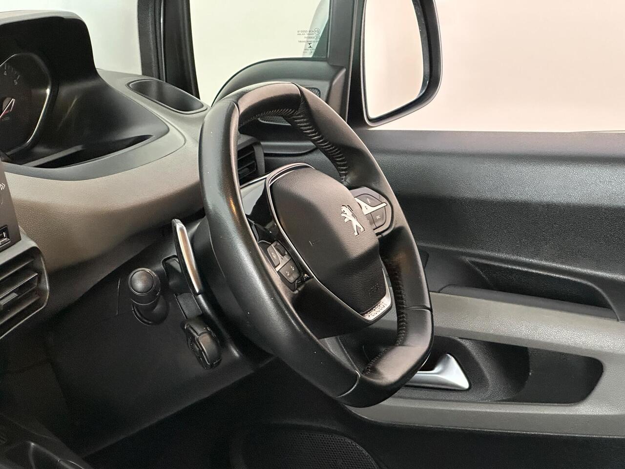 Peugeot Rifter CY68AYK