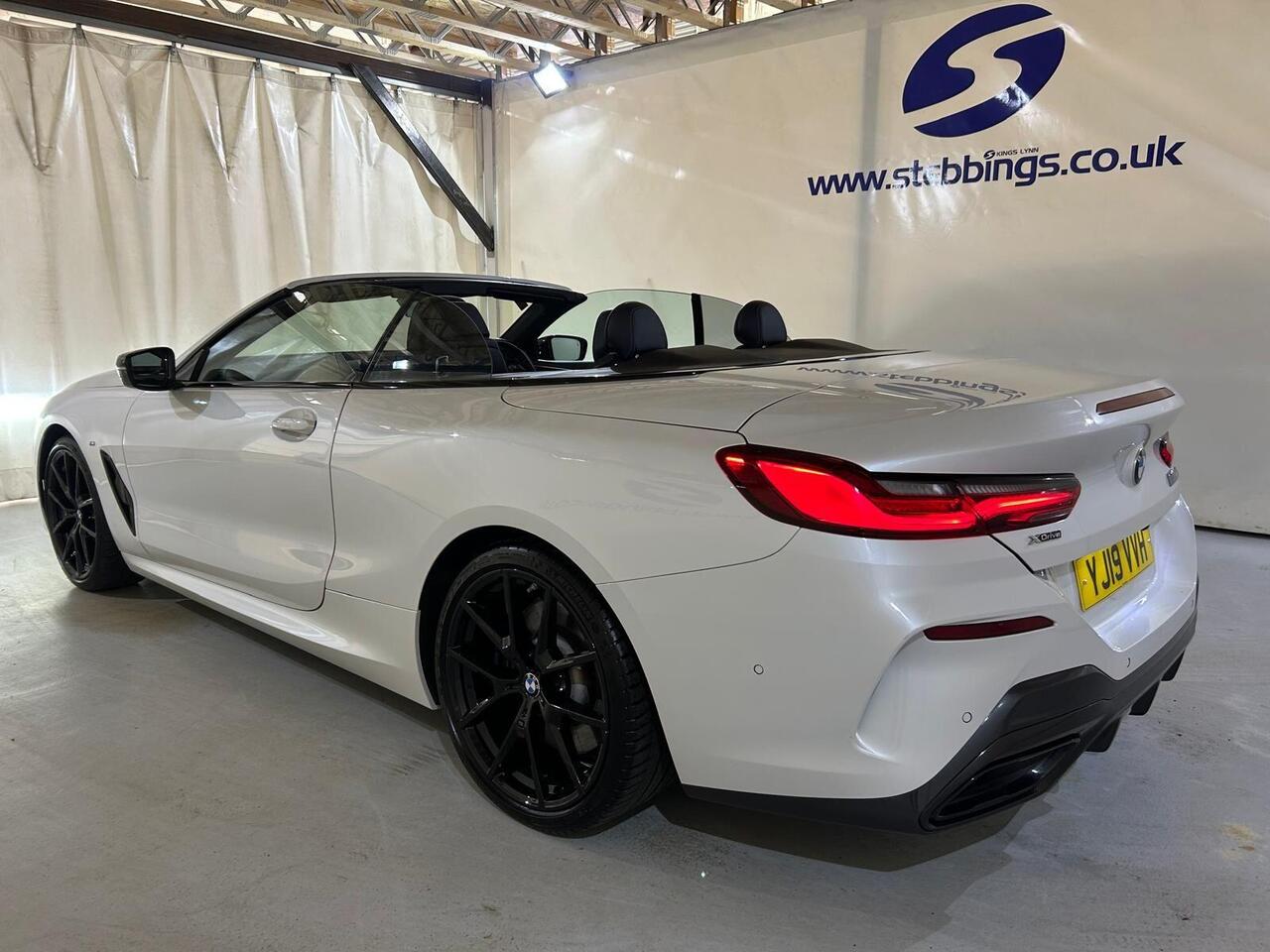 BMW 8 Series YJ19VVH