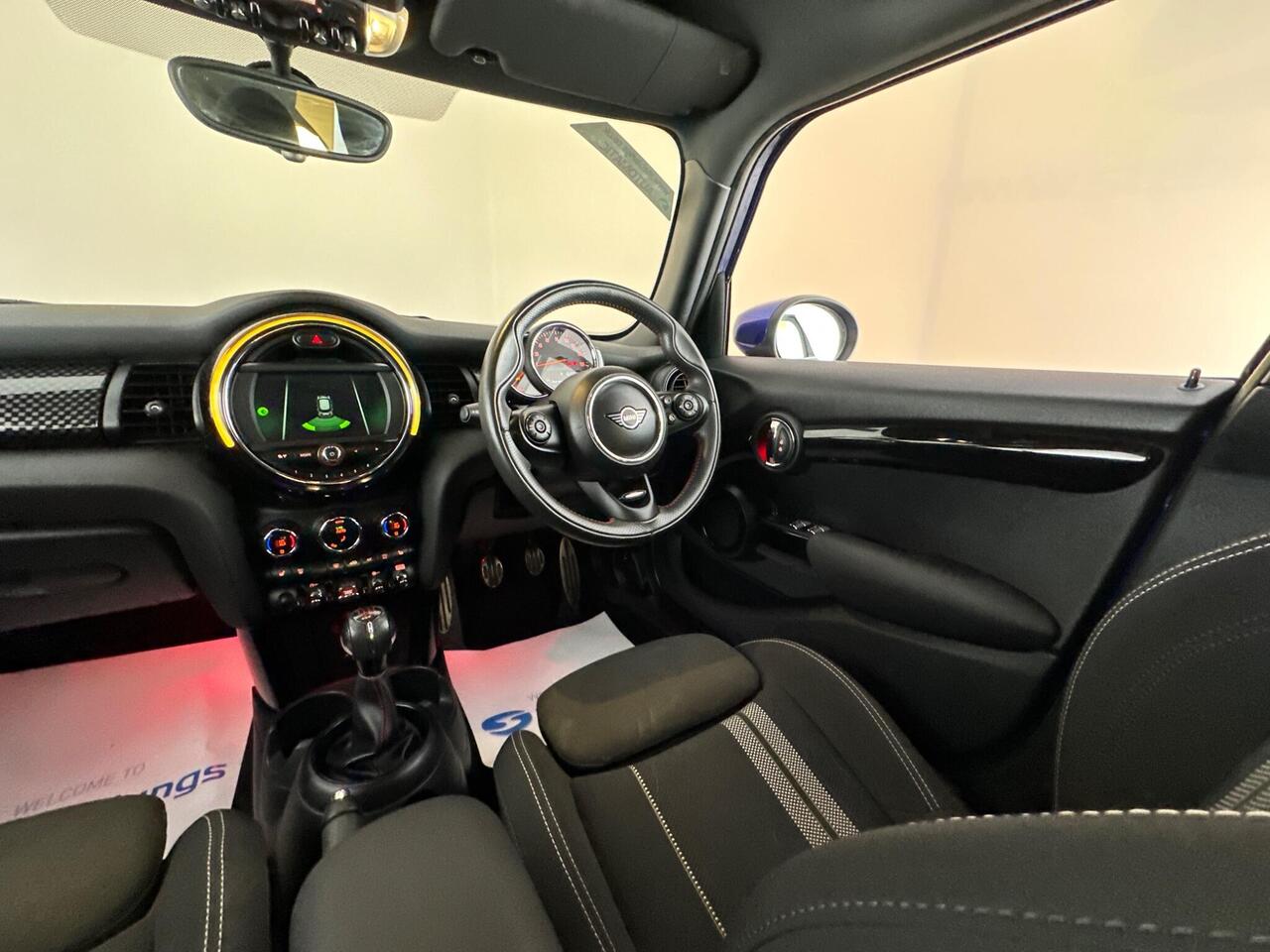 MINI Hatch FG70YLZ