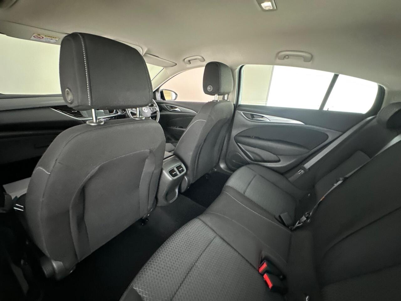 Vauxhall Insignia VO71HRZ