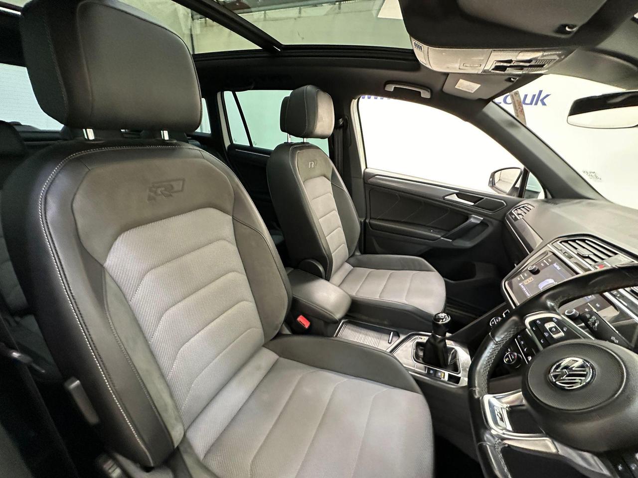 Volkswagen Tiguan YA18LZE