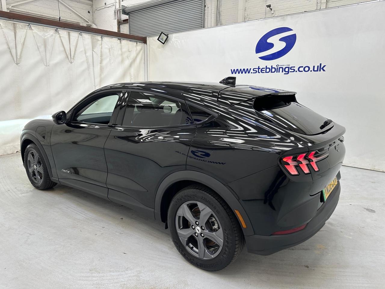 Ford Mustang Mach-E YM22LRV