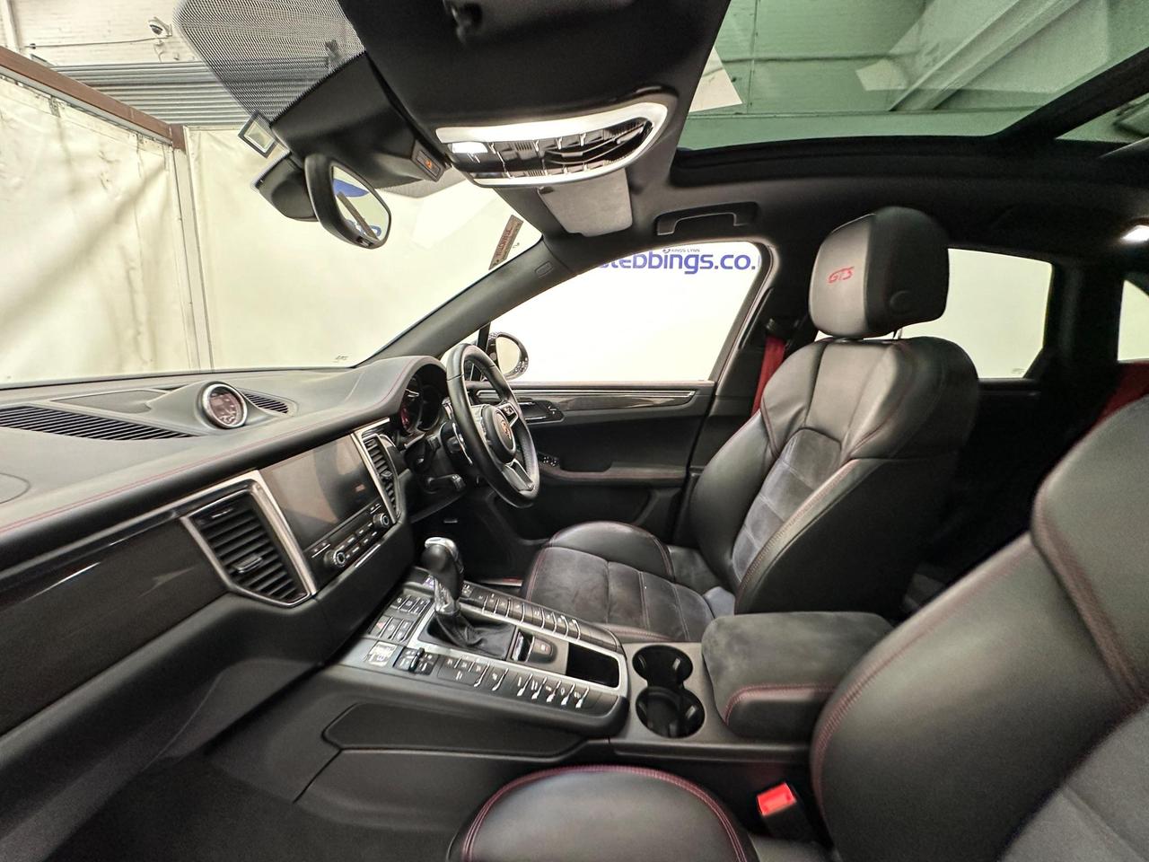 Porsche Macan WM66DZS