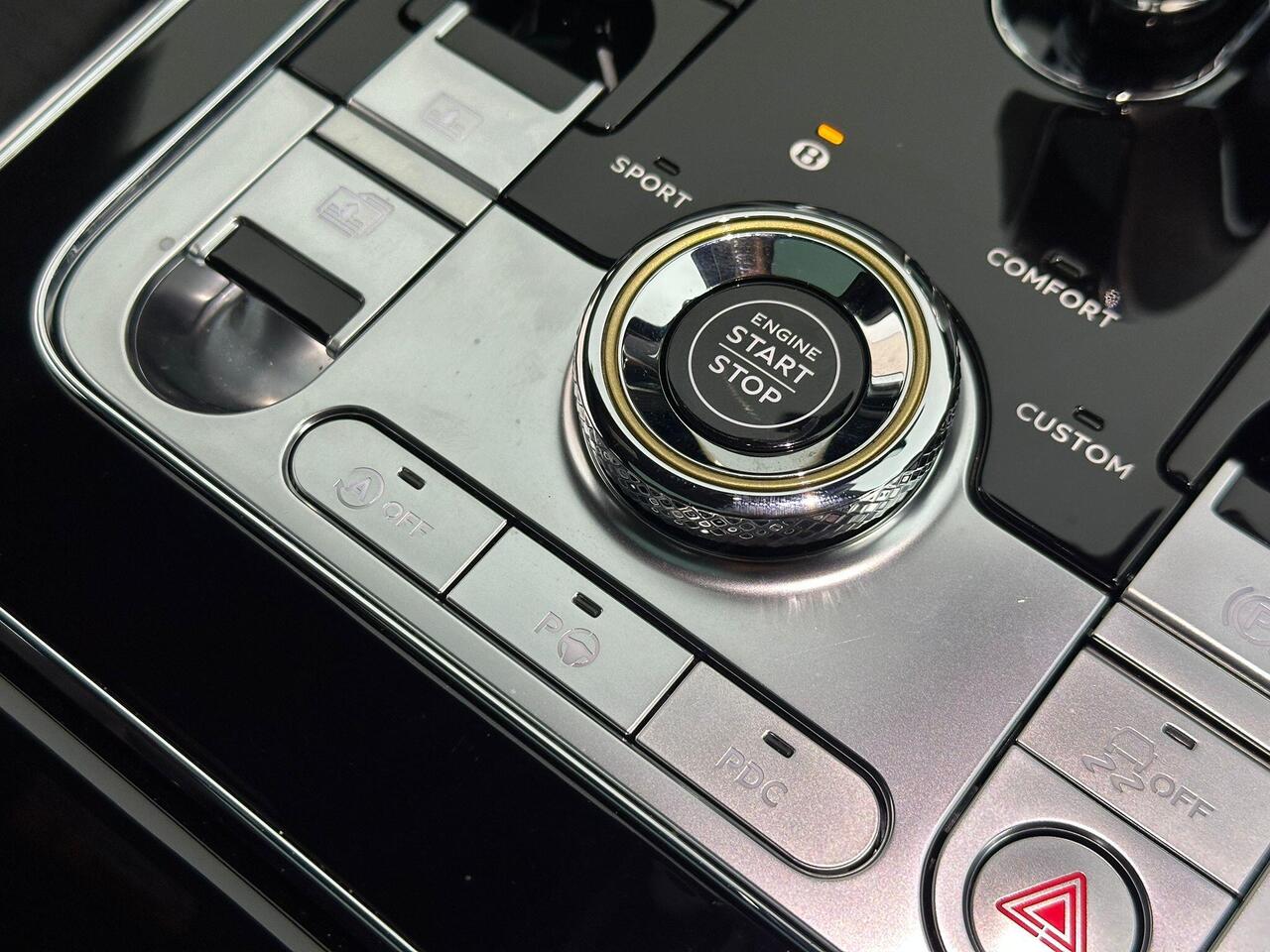 Bentley Flying Spur SN71VZD