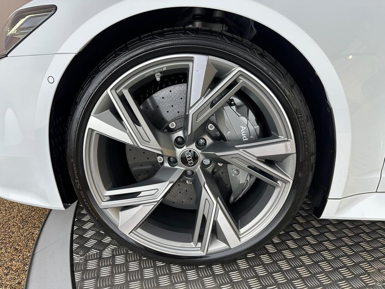 Audi RS6 Avant KY72PMX