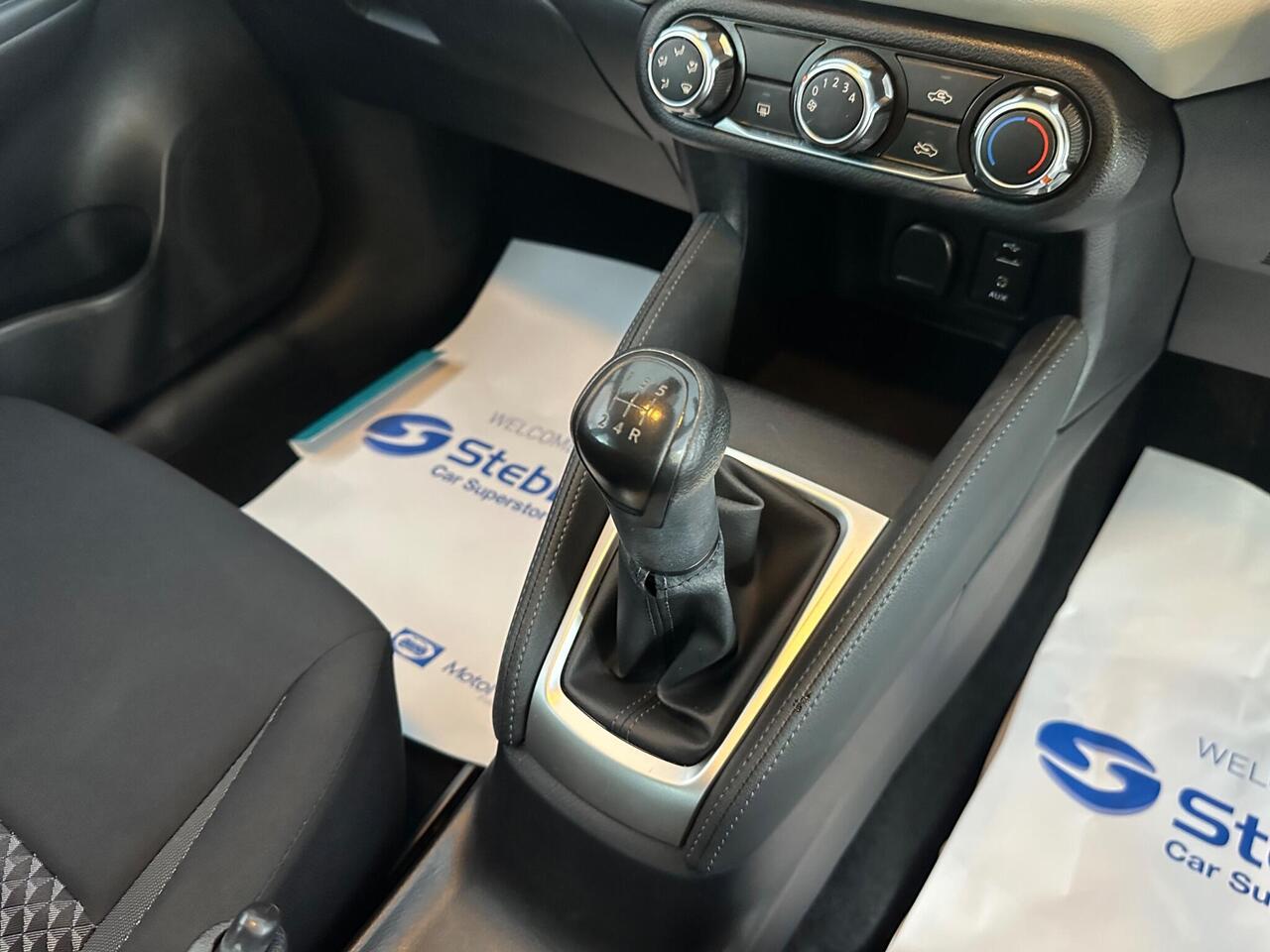 Nissan Micra YC22CZV