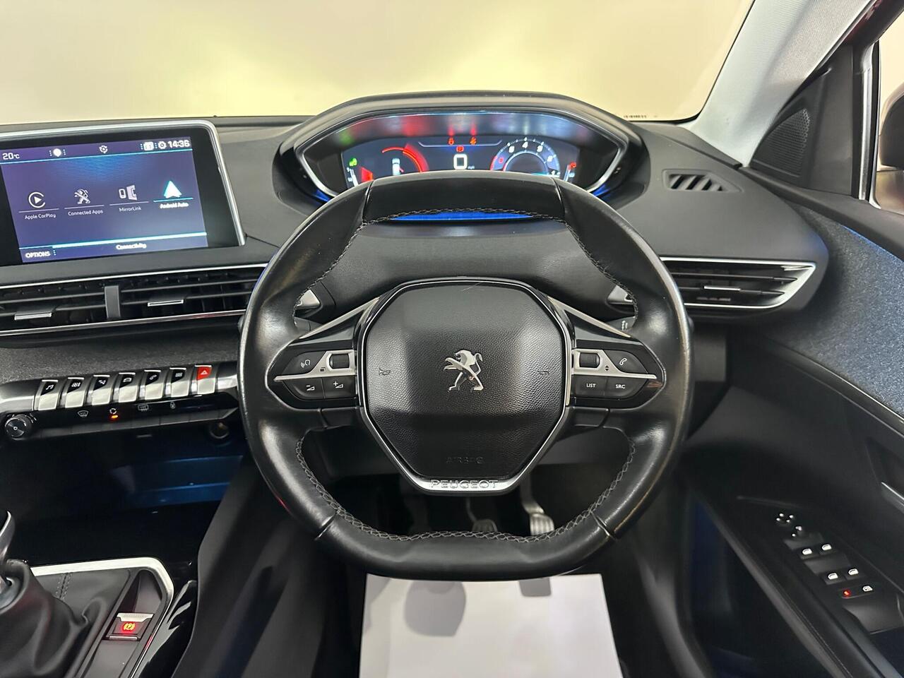 Peugeot 3008 FL67UGZ
