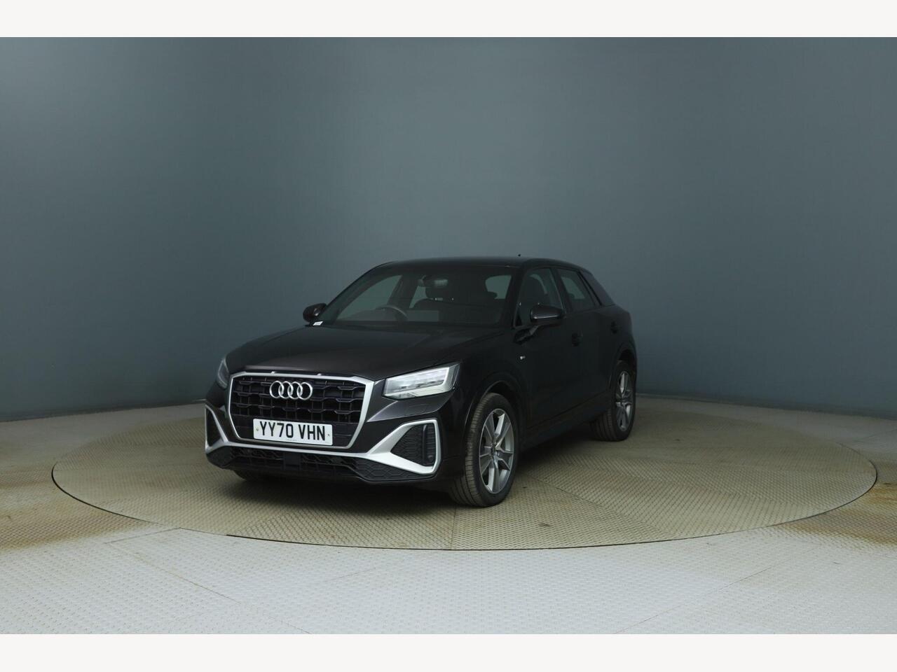 Audi Q2 YY70VHN