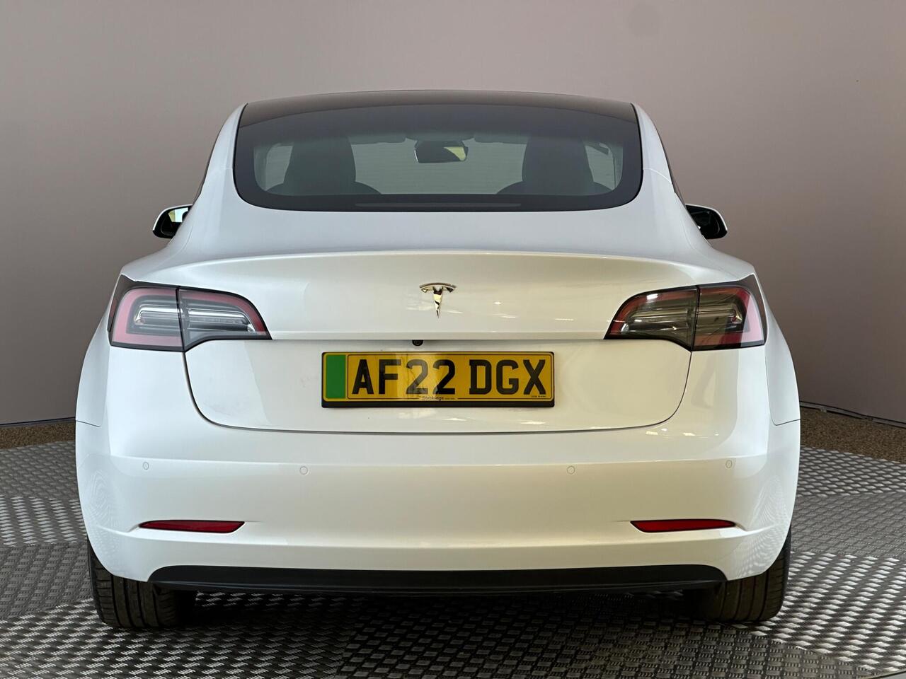 Tesla Model 3 AF22DGX