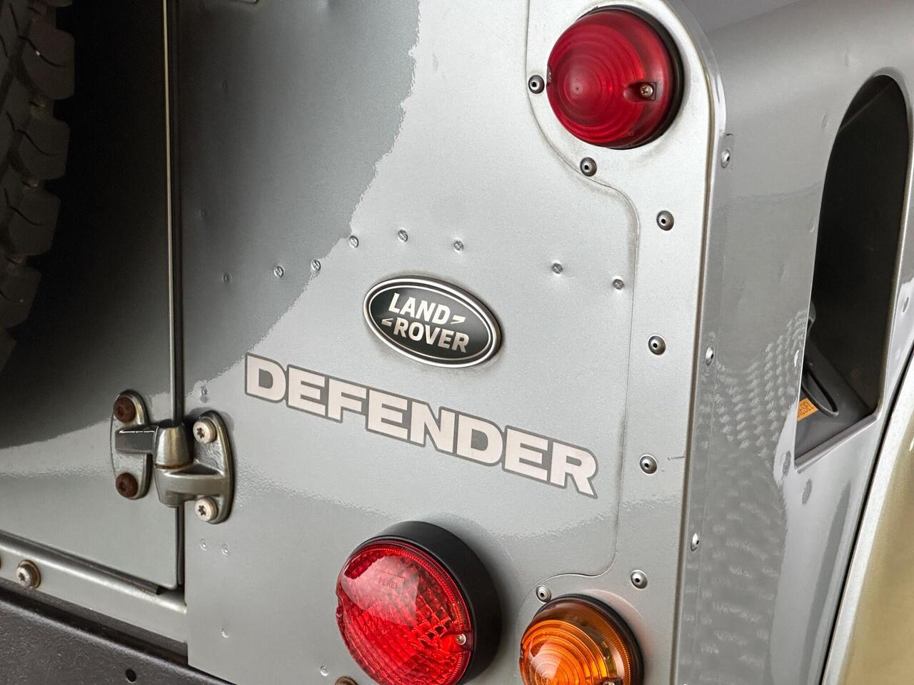 Land Rover Defender 90 GF65NXH