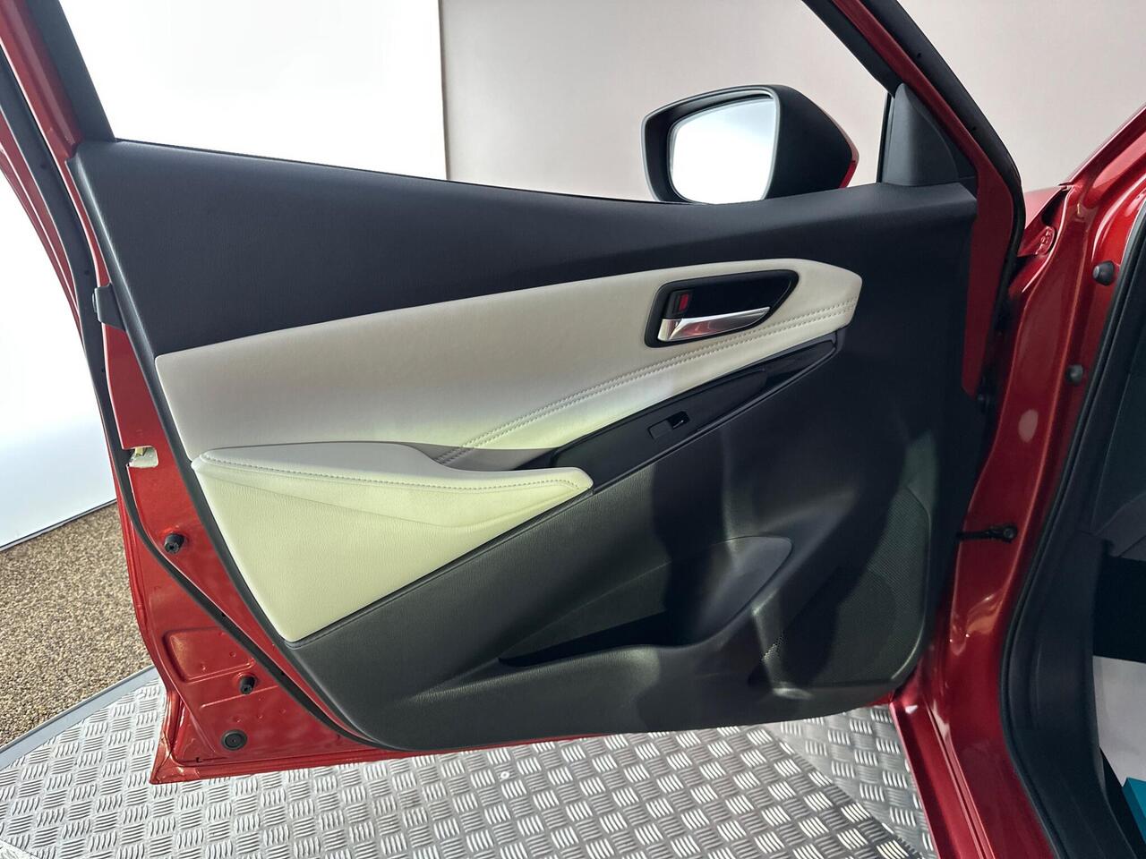 Mazda Mazda2 YN69MYD