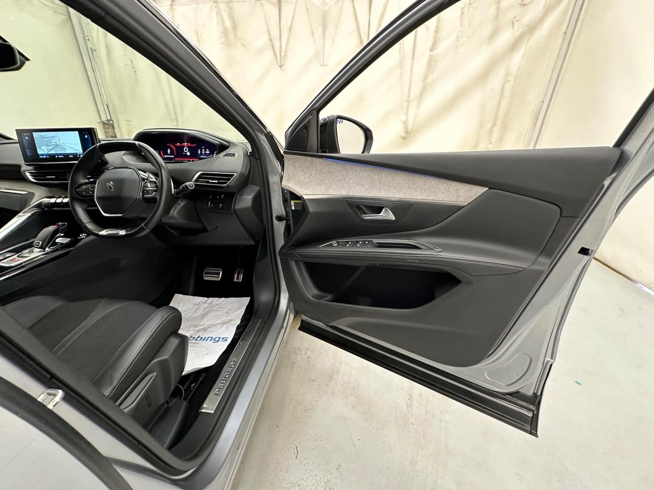 Peugeot 5008 SB71YGH