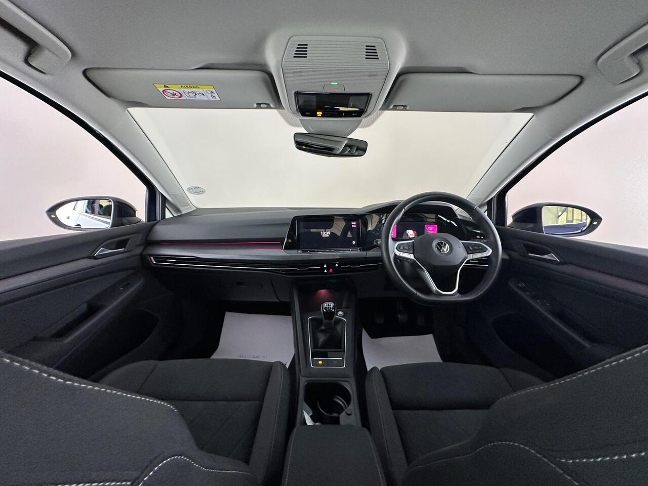 Volkswagen Golf VE22WDV