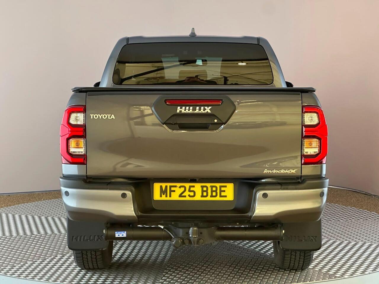Toyota Hilux MF25BBE