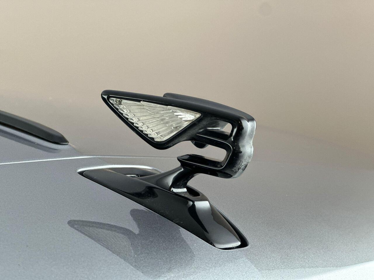 Bentley Flying Spur SN71VZD