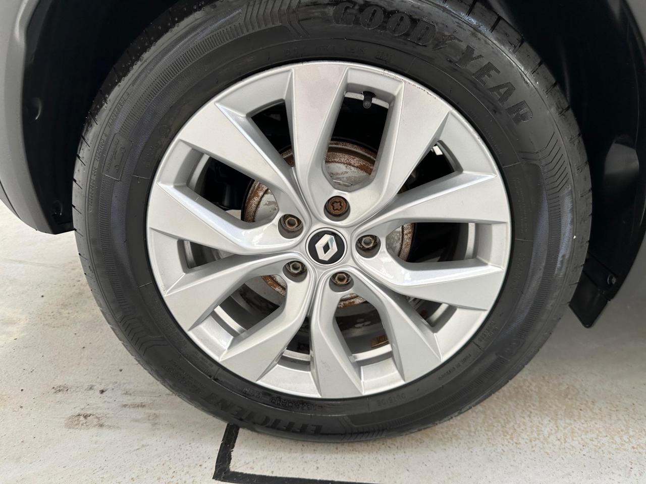Renault Captur NL22YHZ