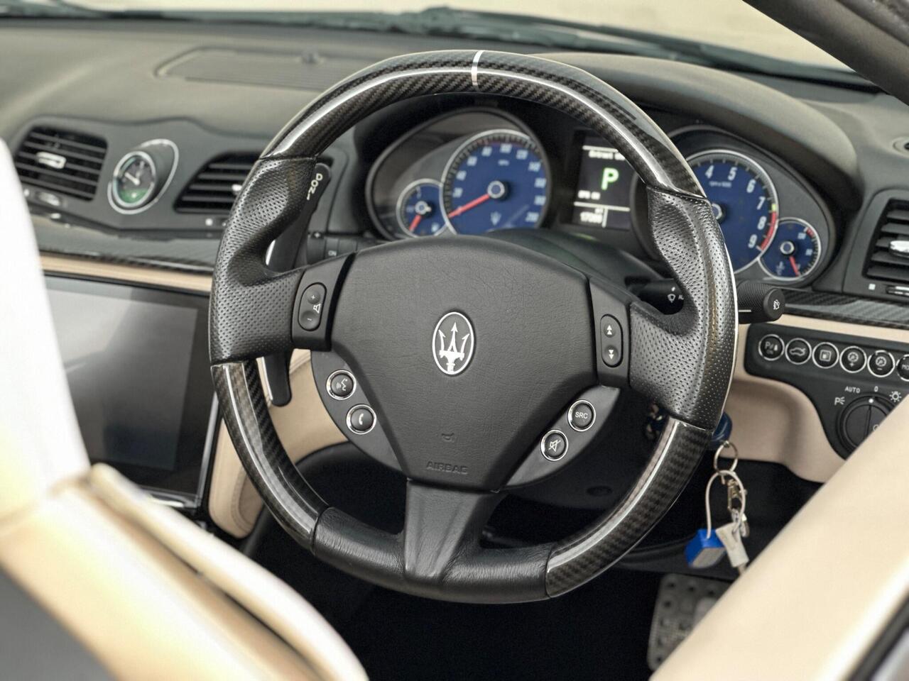Maserati GranCabrio LM20HRG