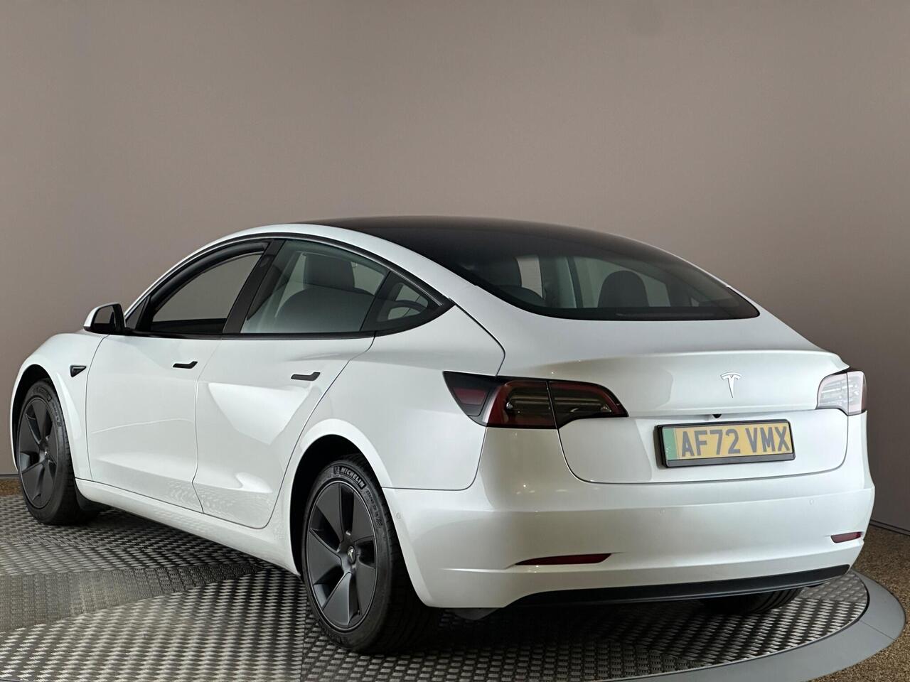 Tesla Model 3 AF72VMX