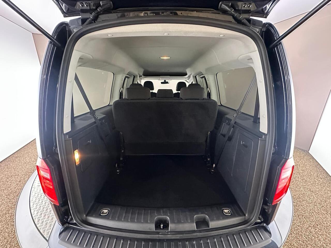 Volkswagen Caddy Maxi Life EY20XLT