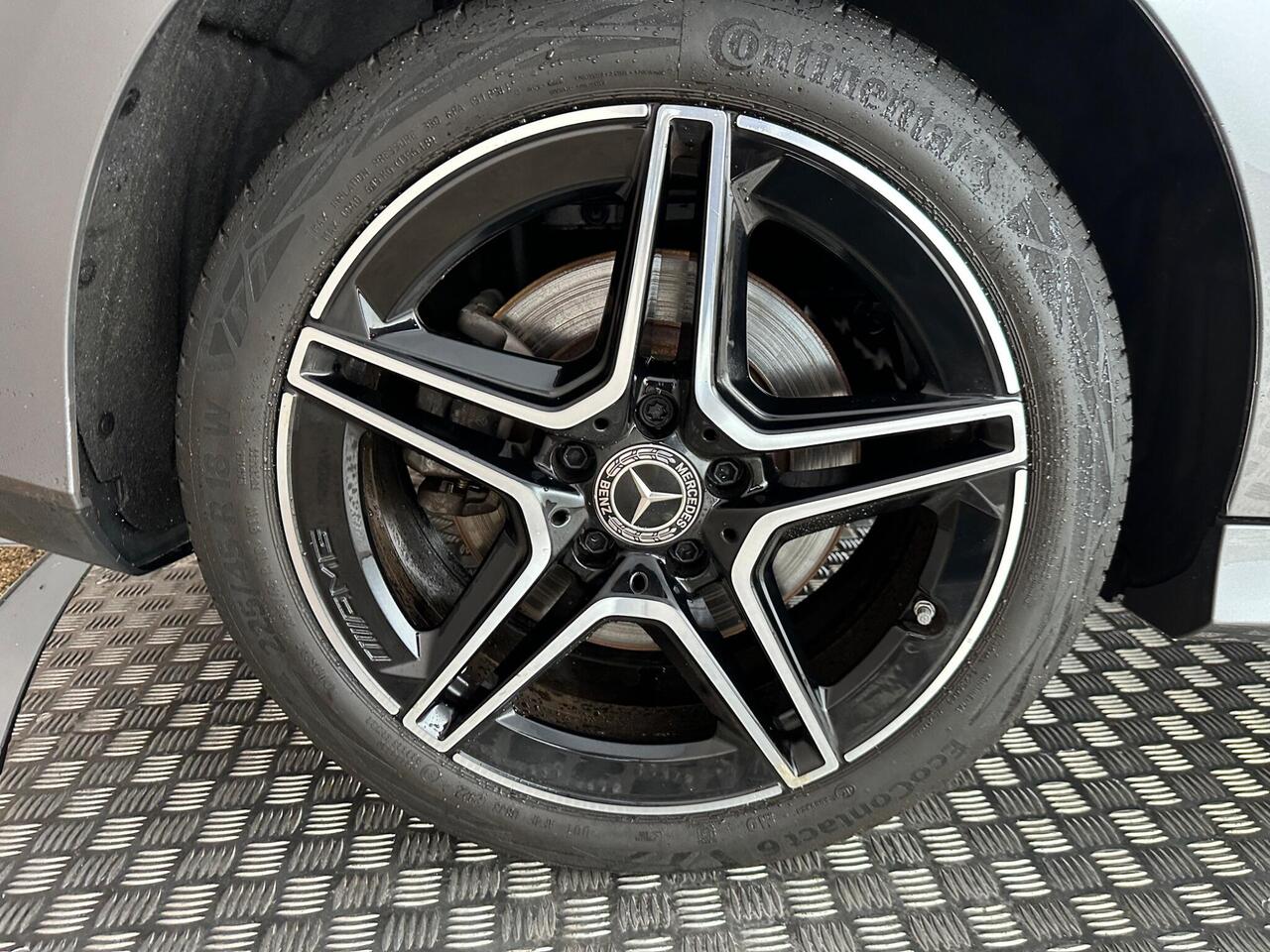 Mercedes-Benz CLA OV72KXF