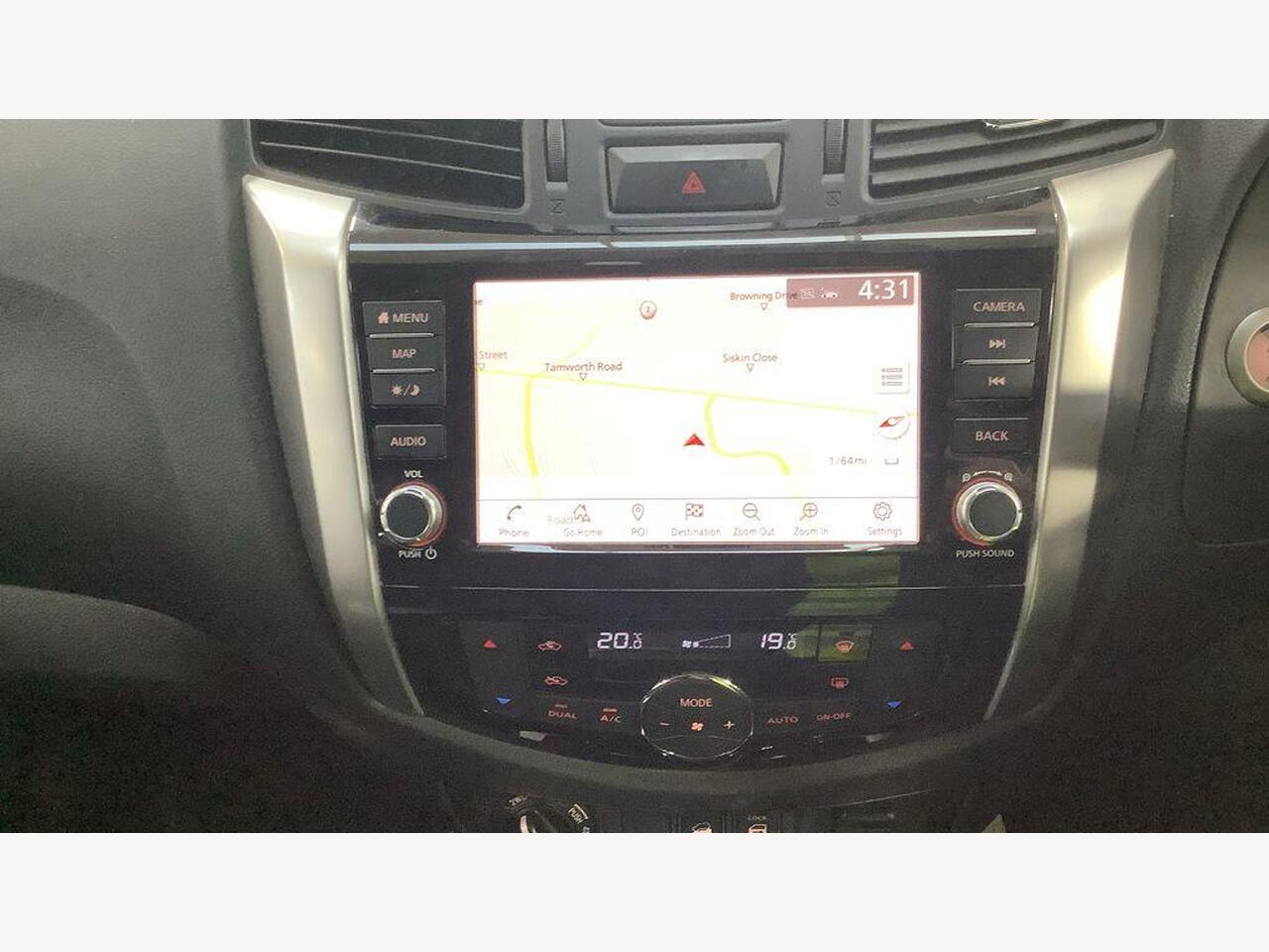 Nissan Navara BK70YHX