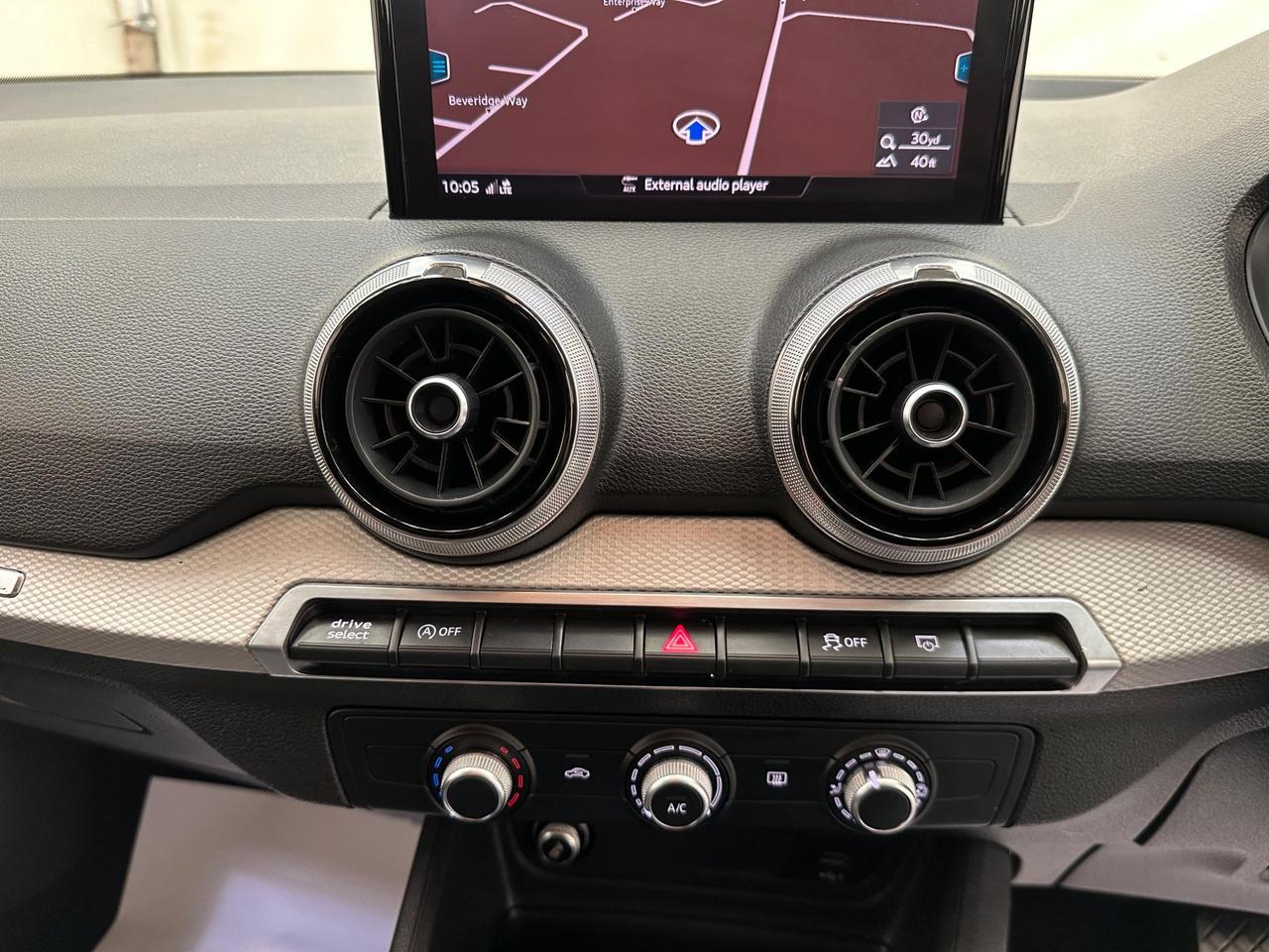 Audi Q2 KY21LKK