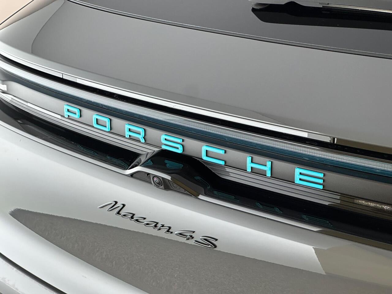 Porsche Macan AK74OLX