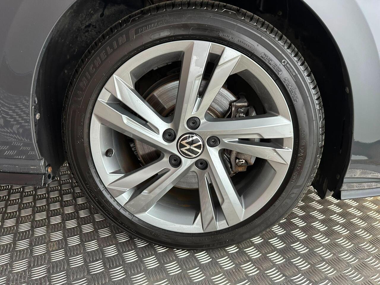 Volkswagen Golf AK72OYF