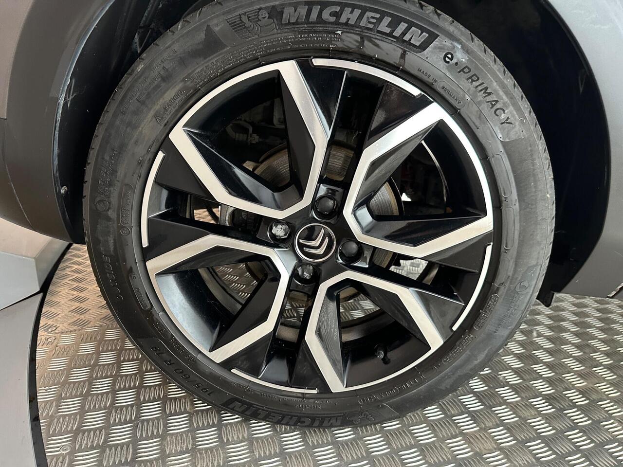 Citroen e-C4 YX71WAA