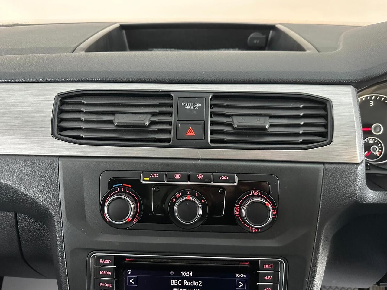 Volkswagen Caddy Maxi Life EY20XLT