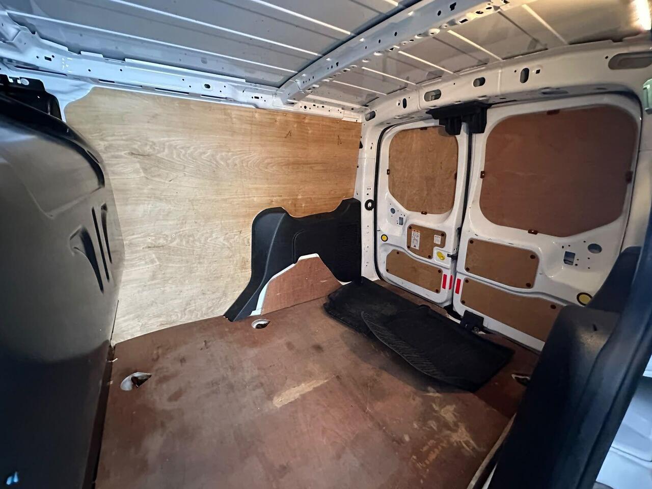 Ford Transit Connect YJ18YCY