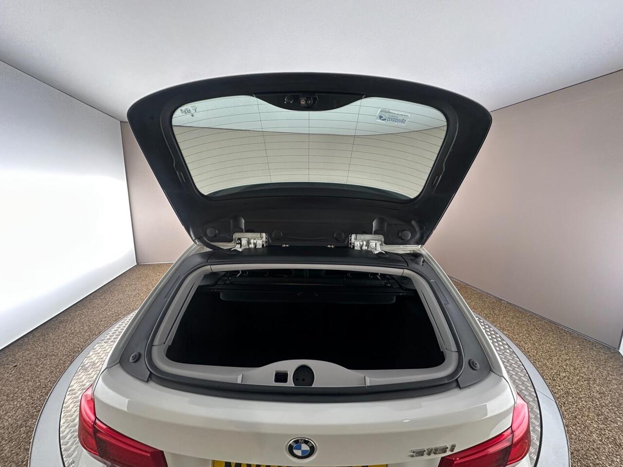 BMW 3 Series MV68EOA