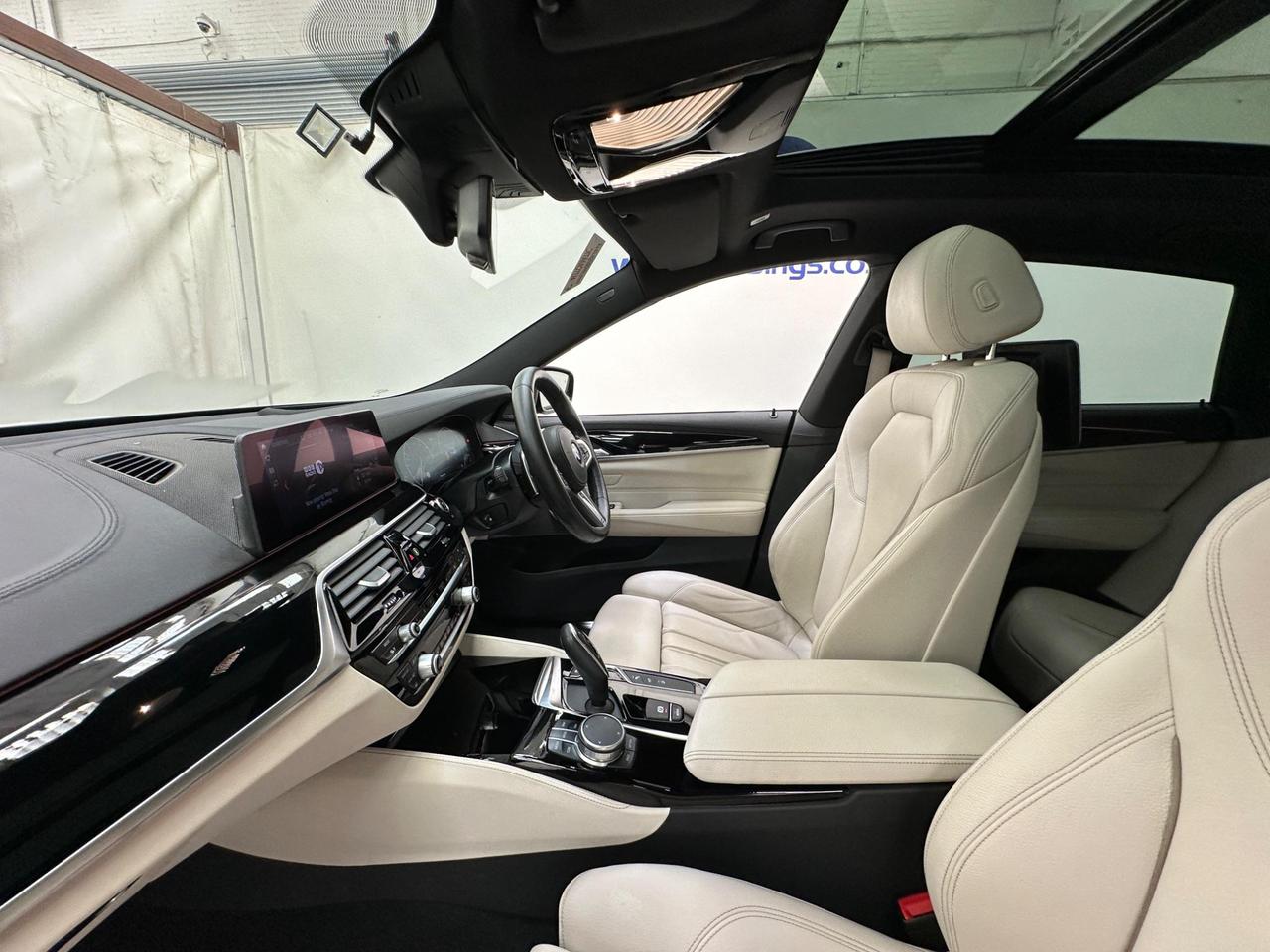 BMW 6 Series Gran Turismo YD68SYZ
